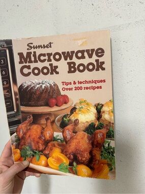 Sunset Microwave Cook Book - Beige Cover